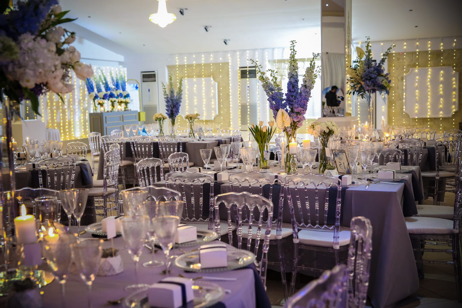 The indoor hall at Ampelones set for a reception